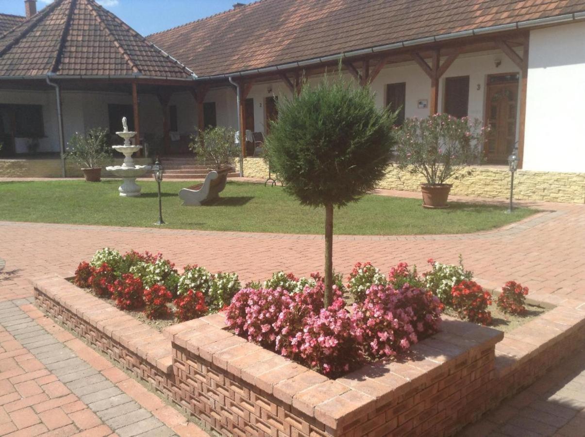 Bornemisza Kuria Wellness Resort Tiszabecs Екстериор снимка